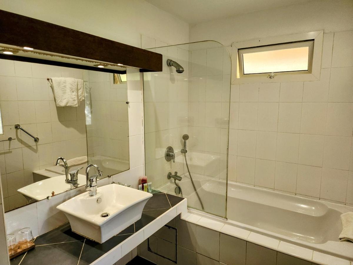 Evasion Bungalow D'Antan Spa Sarraméa Extérieur photo